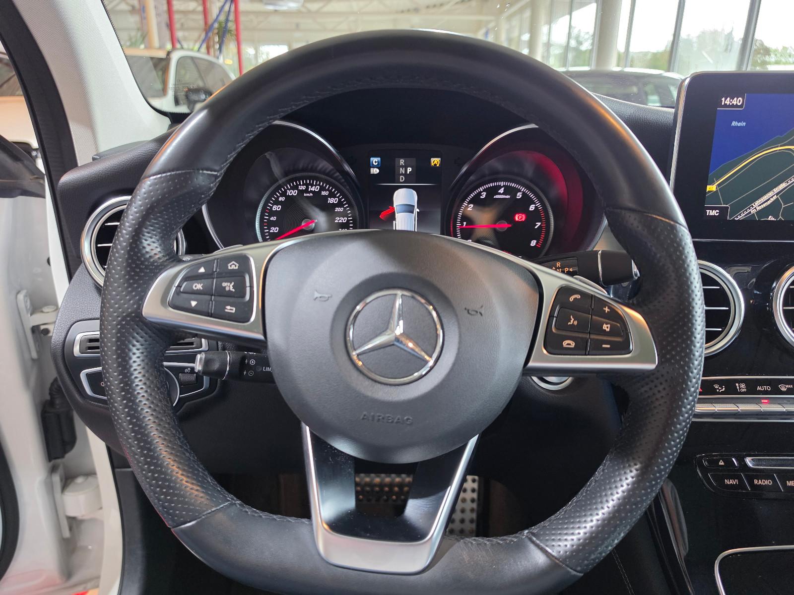 Mercedes-Benz GLC 300 4Matic AMG Line+LED+KAMERA+19" AMG+
