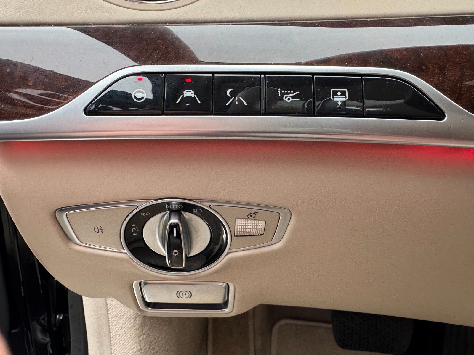 Fahrzeugabbildung Mercedes-Benz S 600 L Chauffeur+Nachtsicht+Pano+HUD+360