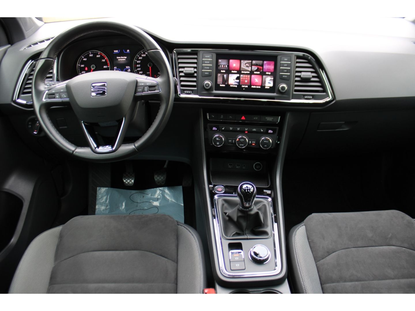 SEAT Ateca 1.5 TSI Xcellence LED GJR GRA RFK Navi AHK - Image 12
