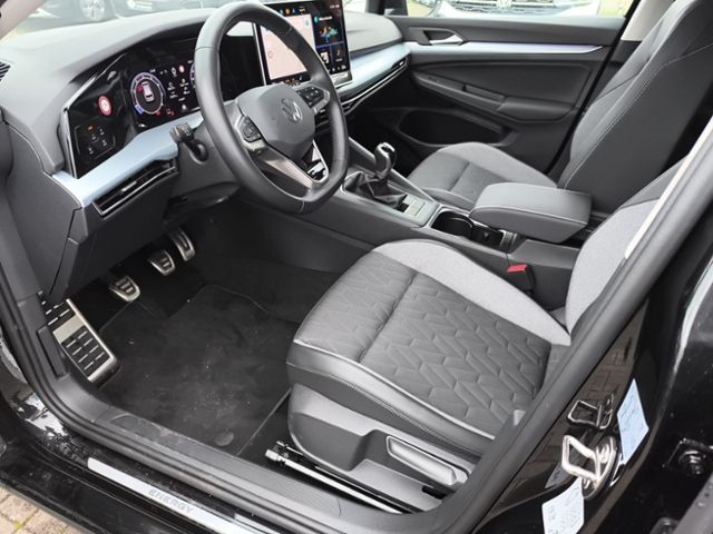 Fahrzeugabbildung Volkswagen Golf VIII 1.5 TSI Enegy LED NAVI AHK CLIMATRONIC