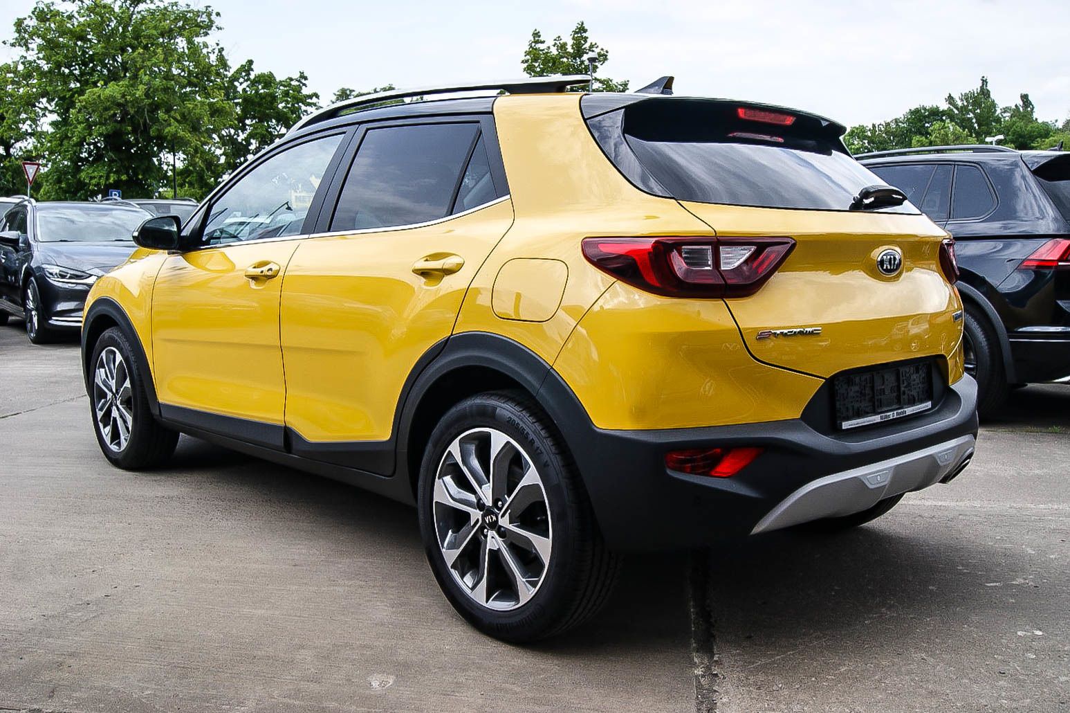 Fahrzeugabbildung Kia Stonic 1.0 T-GDI Mild-Hybrid Spirit FLORIDAGELB
