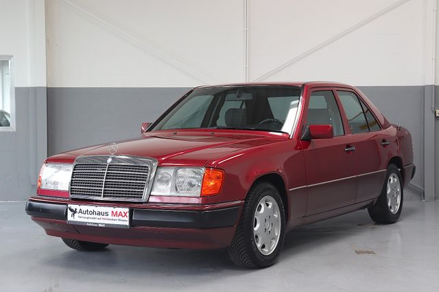 Mercedes-Benz 220 E ~ W124 ~ Automatik ~ Sauber ~ Schiebedach