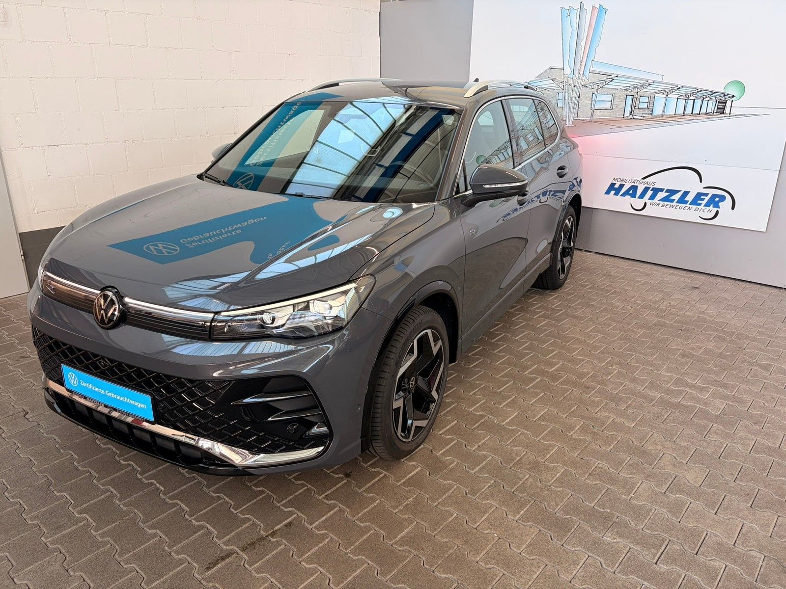 Fahrzeugabbildung Volkswagen Tiguan R-Line 2.0 TDI DSG +Kamera+Navi+ACC + LED