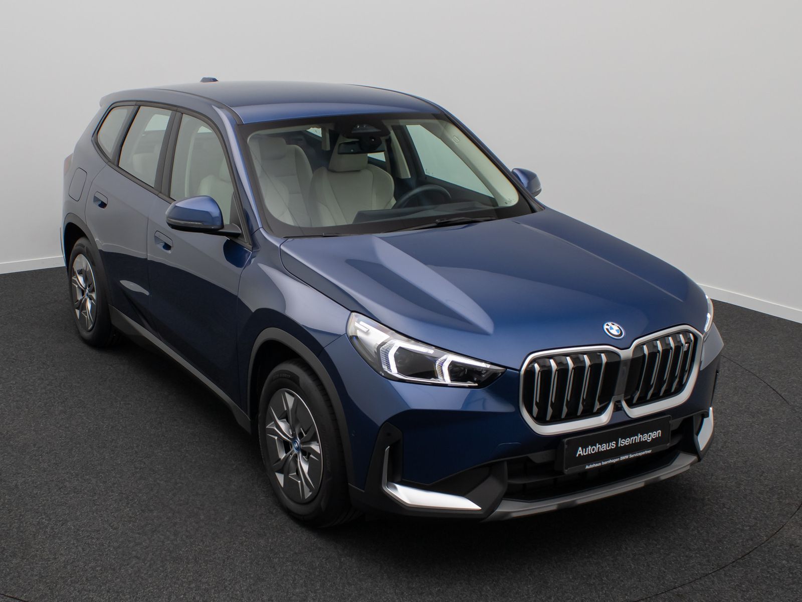 BMW iX1 xD30 360° HUD DAB Komfort AHK M Sport Leder foto 3