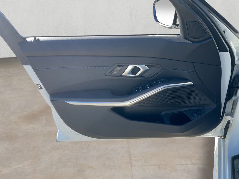 BMW 330 - Bild 9