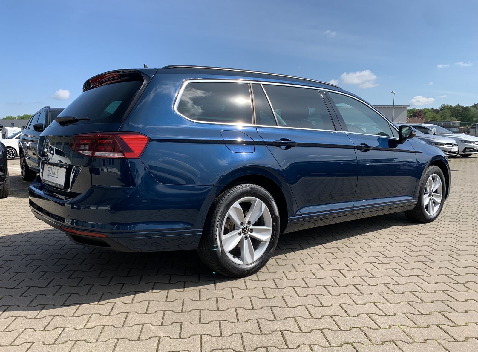 Fahrzeugabbildung Volkswagen Passat Variant 2.0 TDI*LED*Cam*ACC*Harman&Kardon