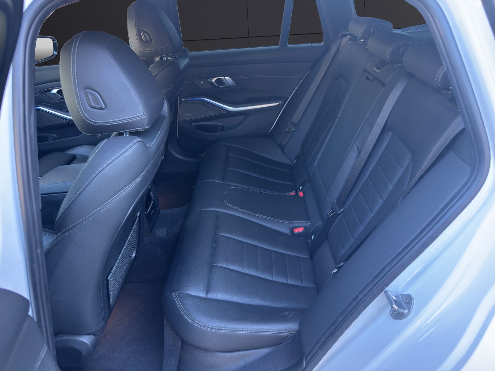 Fahrzeugabbildung ALPINA D3 S 3.0 Allrad Touring *Pano*Carplay*Cam*