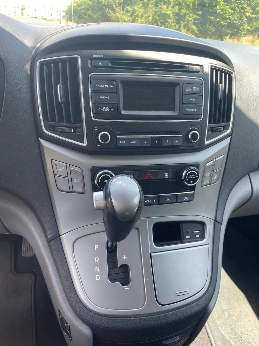 Hyundai H-1