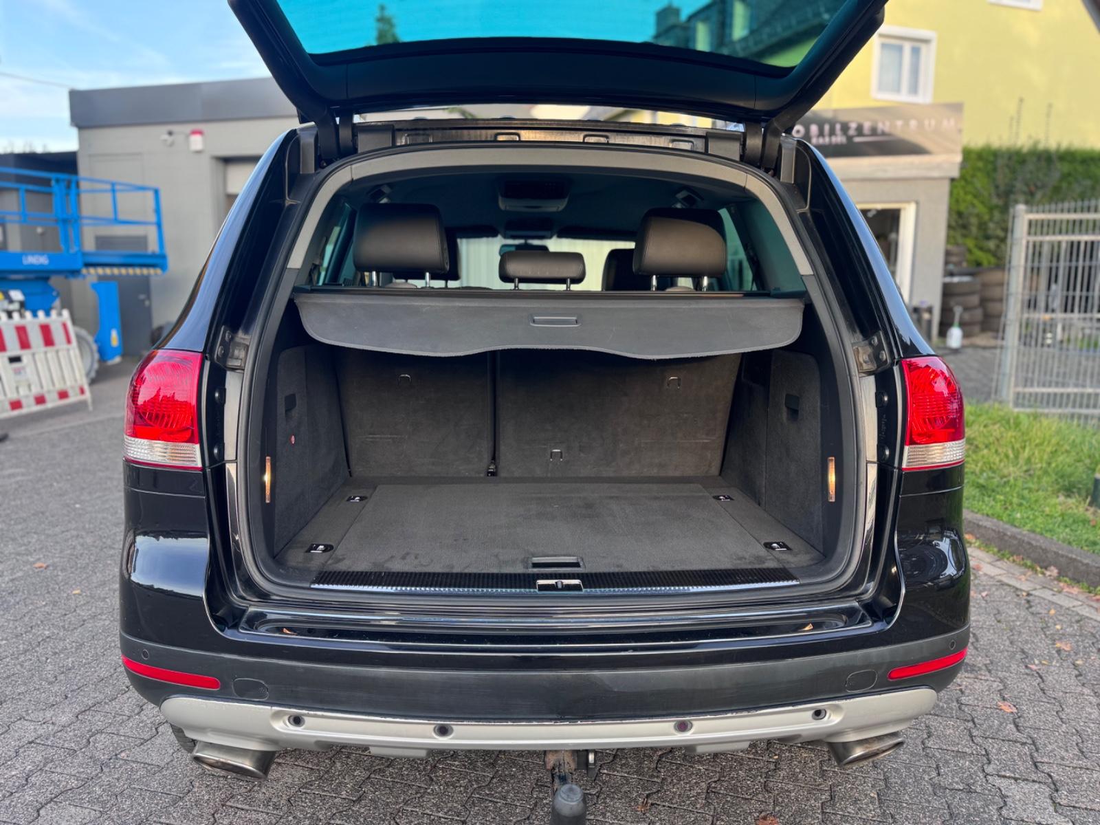 Volkswagen Touareg 2006 — photo 24