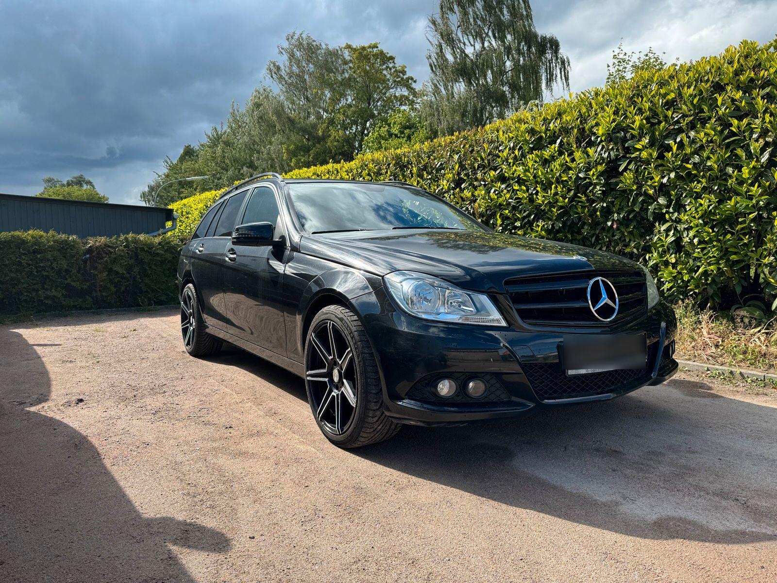Mercedes-Benz C220, 2012