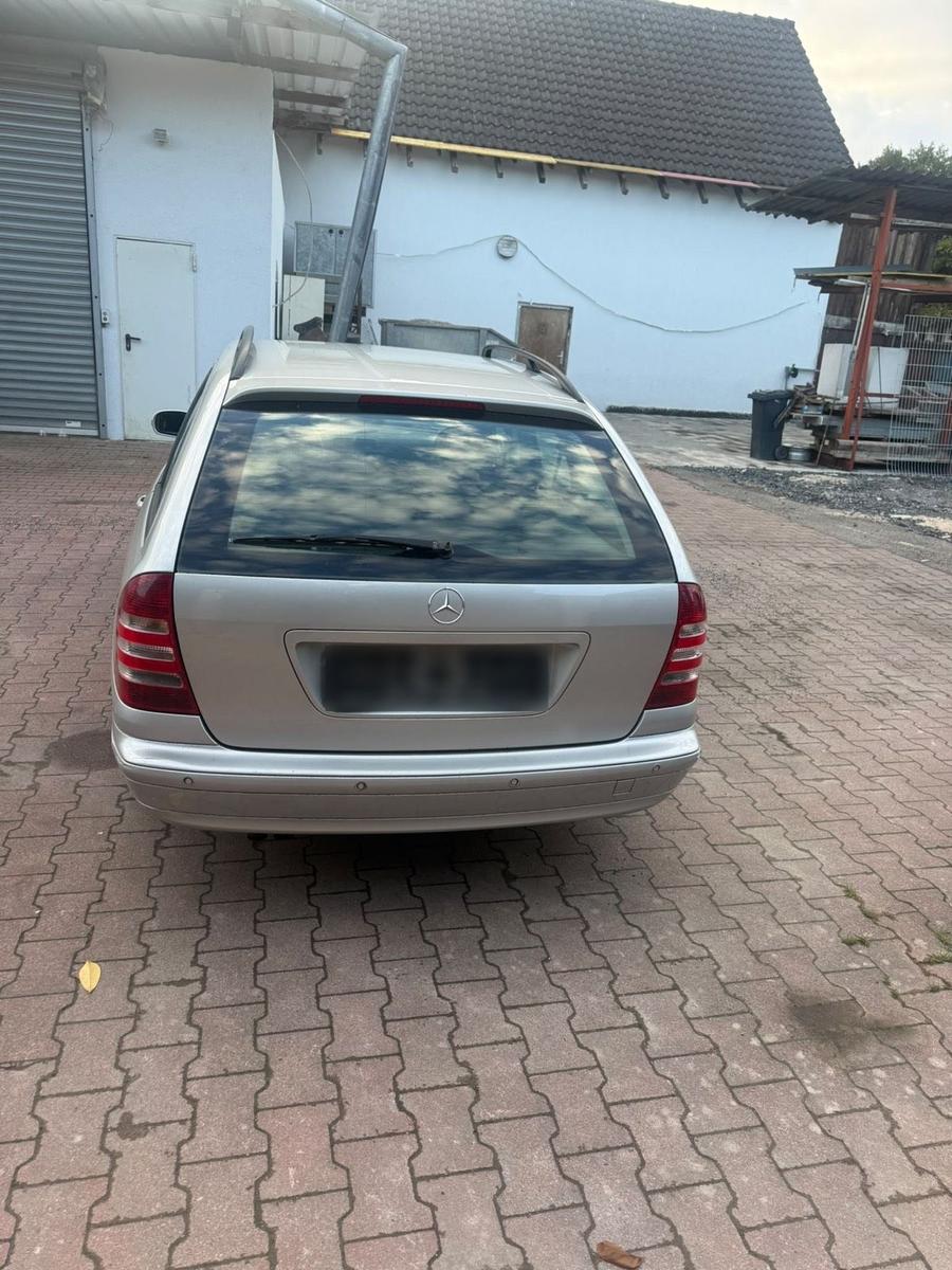 Mercedes-Benz C220 2005 — photo 6