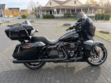 Harley-Davidson FLHXU Street Glide Ultra 117 m. Black Trim Paket - Harley-Davidson Motorräder in Düsseldorf