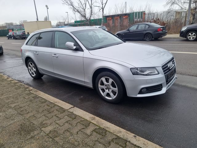 Audi A4 Avant Attraction Automatik.