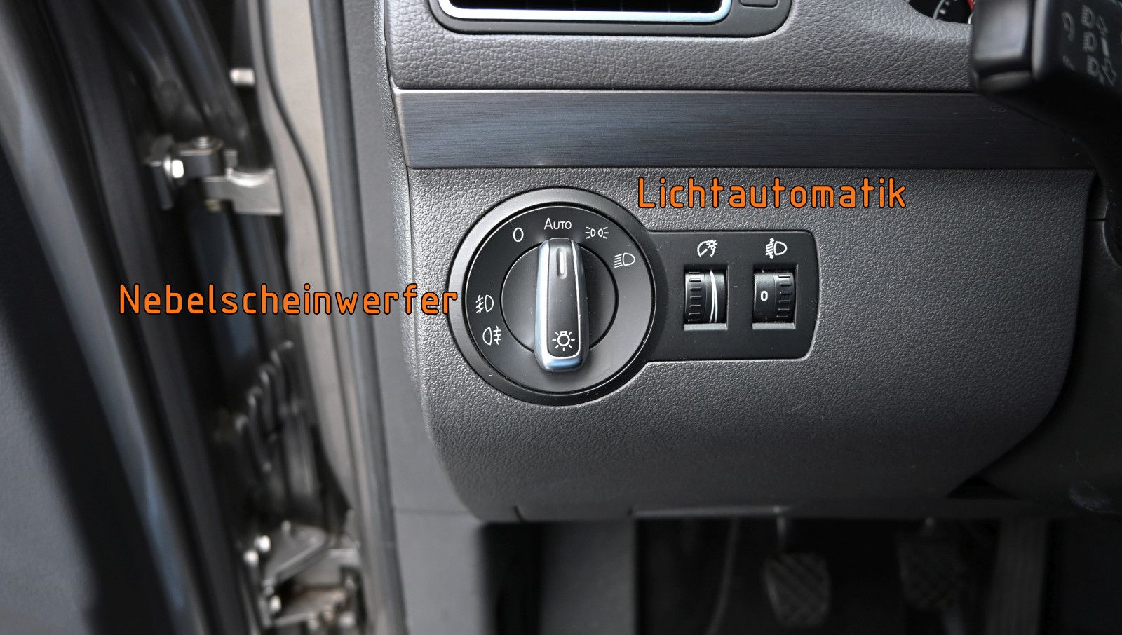 Fahrzeugabbildung Volkswagen Touran 1.6 TDI Comfortline °7-SITZE°KAMERA°02.28