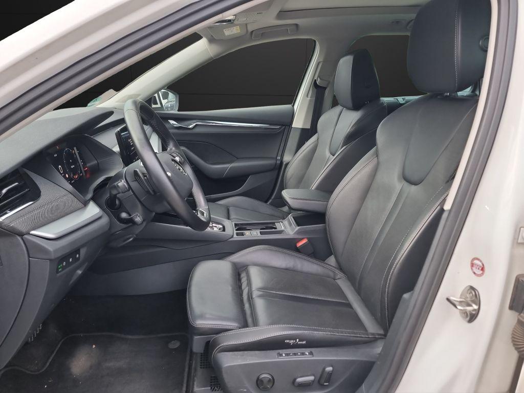 Skoda Octavia 2021 г. Белый, пробег 59668 км