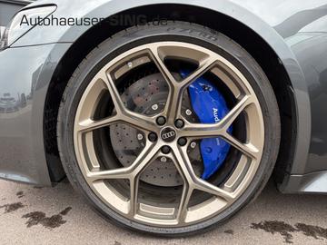 2025 AUDI RS6 — миниатюра 25