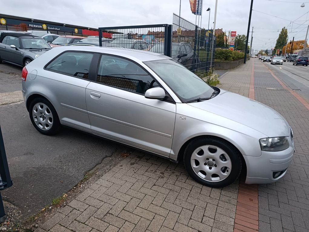 Audi A3 1.6 Attraction*KLIMA*TÜV*1.6 LITER*GEPFLEGT*