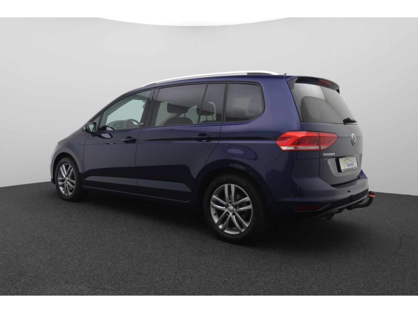 Fahrzeugabbildung Volkswagen Touran Comfortline BMT ACC, Pano, Schiebedach