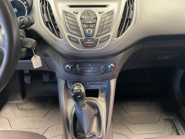 Fahrzeugabbildung Ford Transit Courier Trend Top gepflegt