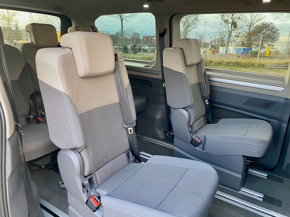 Fahrzeugabbildung Volkswagen T7 Multivan 2.0 TDI LANG LIFE AAC NAVI 7-SITZER