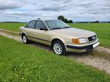 Audi 100 2,0 E, restauriert - Audi 100 mit Benzin-Antrieb: R