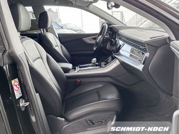 Audi Q8 - 10