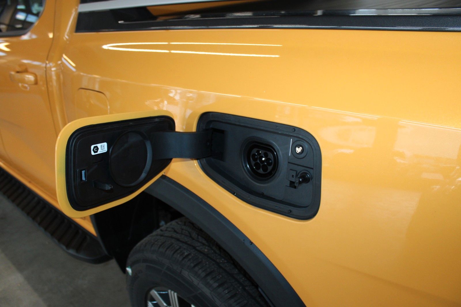 Fahrzeugabbildung Ford Ranger Wildtrak PHEV Aut. AHK LED TECHNOLOGIE P.