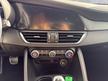 Alfa Romeo Giulia Quadrifoglio 2.9 V6 520PS AT8 TECHNOLOGIE