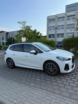 BMW 223iActive Tourer xDrive 360kam H&K pano AHK - gebrauchte BMW 223 Active Tourer aus dem Jahr 2024