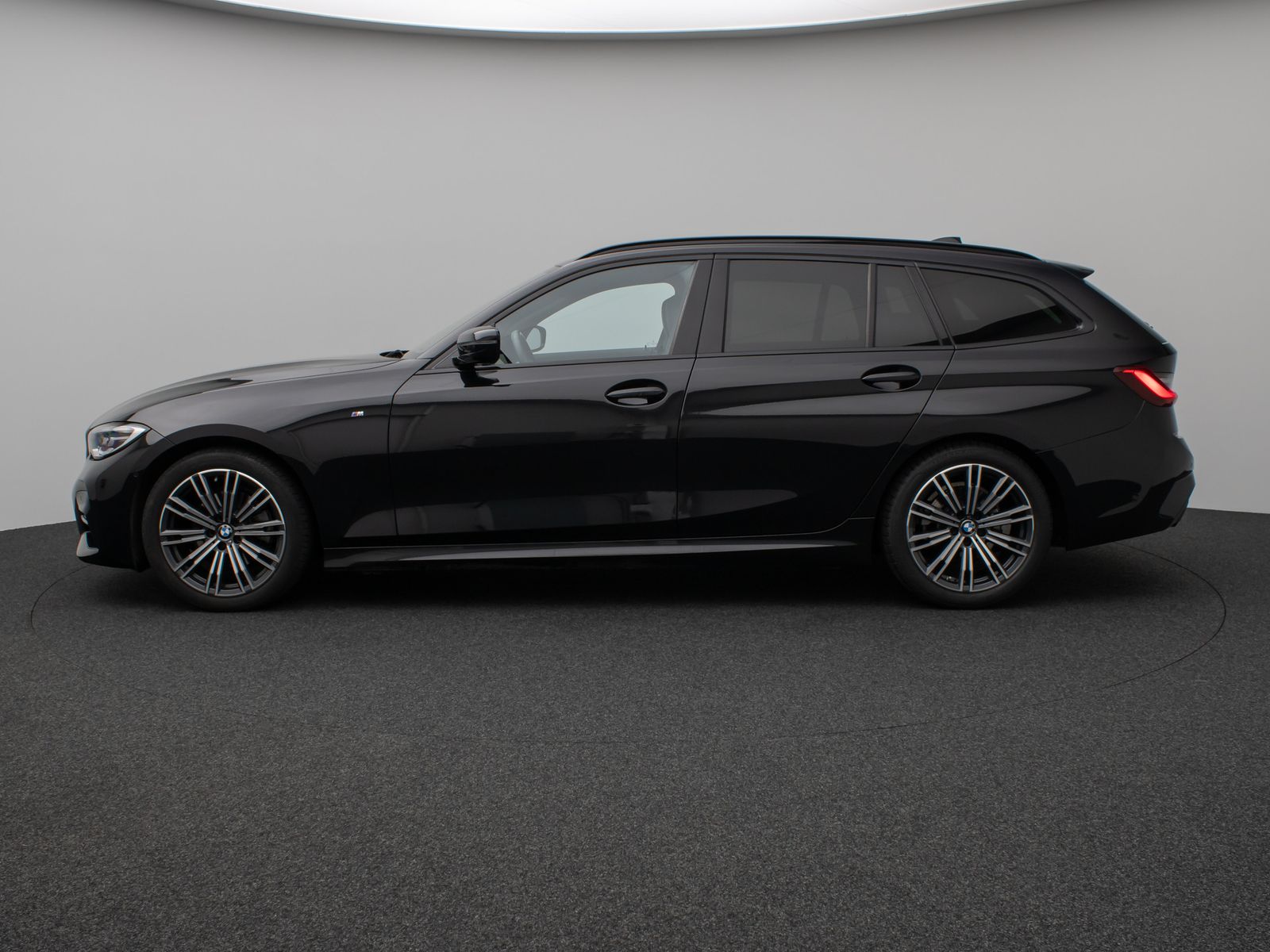 Fahrzeugabbildung BMW 320d M Sport Kamera CockPitPro DAB LED Alarm