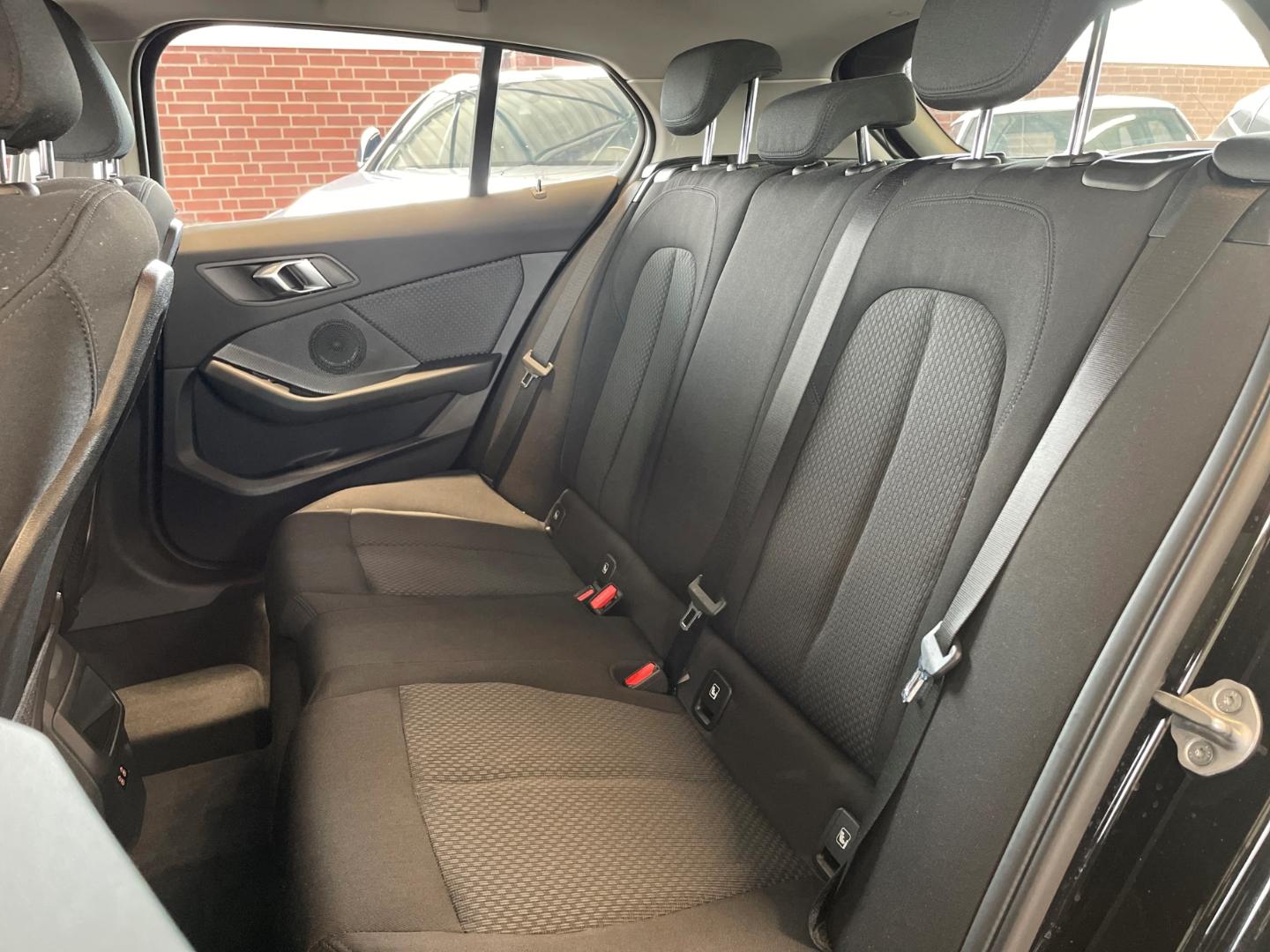 BMW 118 i Advantage Steptronic LED Shz PDC DAB WLAN, миниатюра 9