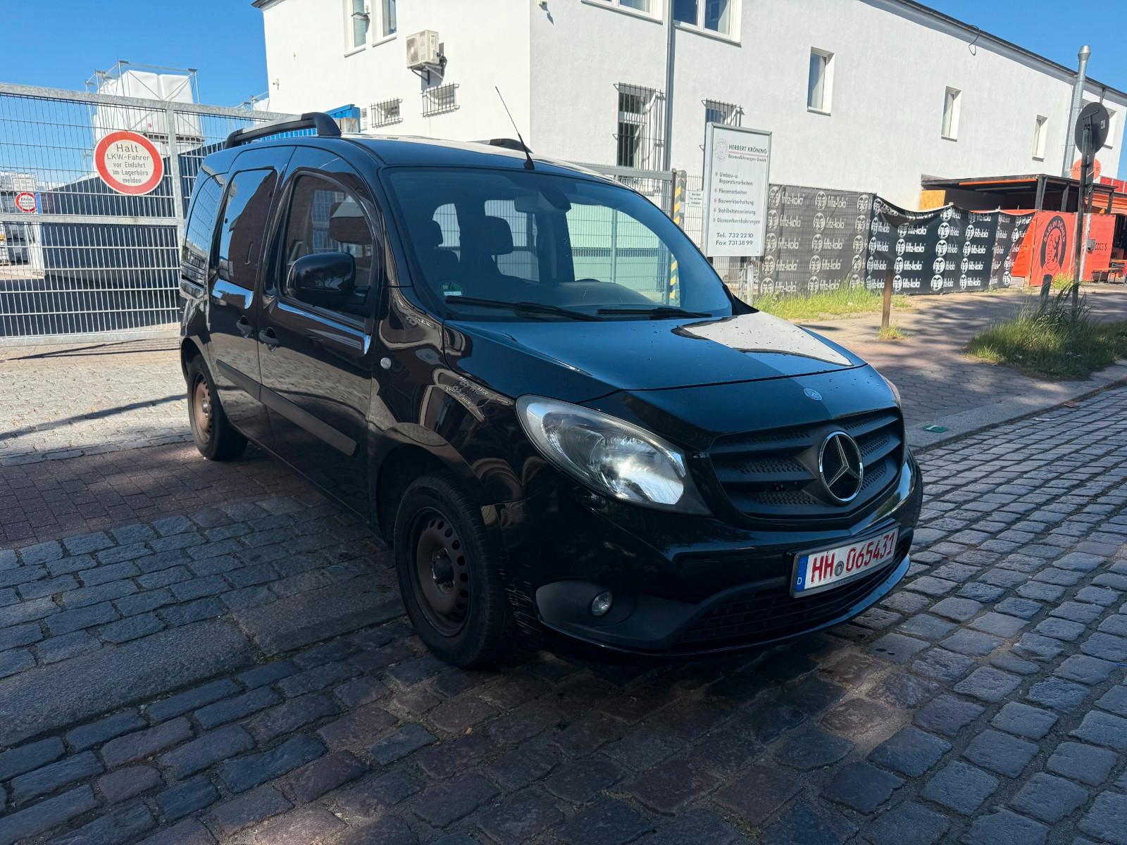 Mercedes-Benz Citan-Klima-Rollstuhlrampe-TÜV