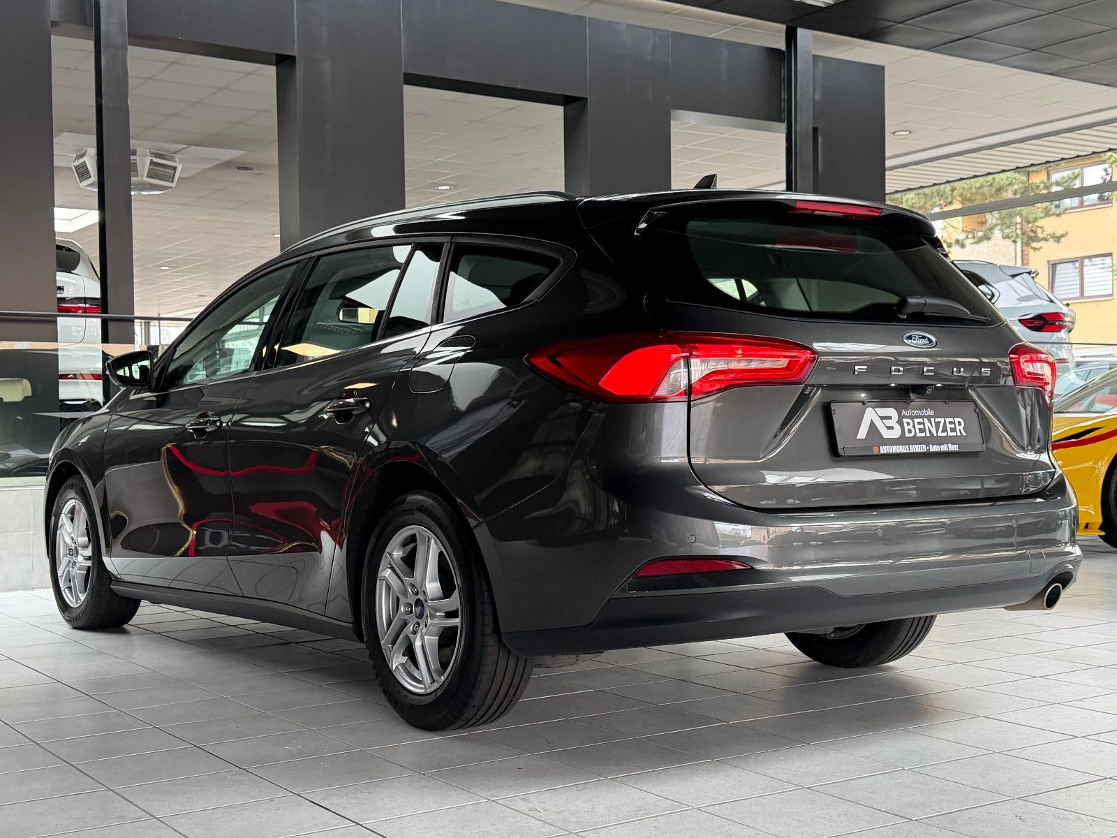 Fahrzeugabbildung Ford Focus Turnier Cool & Connect/NAVI/CAR-PLAY/KAMER