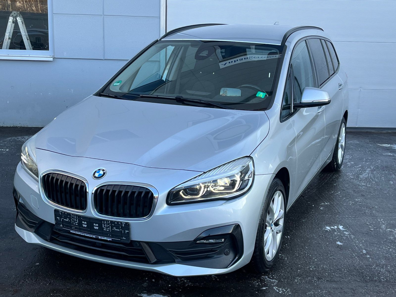 BMW 218d Gran Tourer*HEAD-UP*LED*KAMERA*NAVI*APPLE