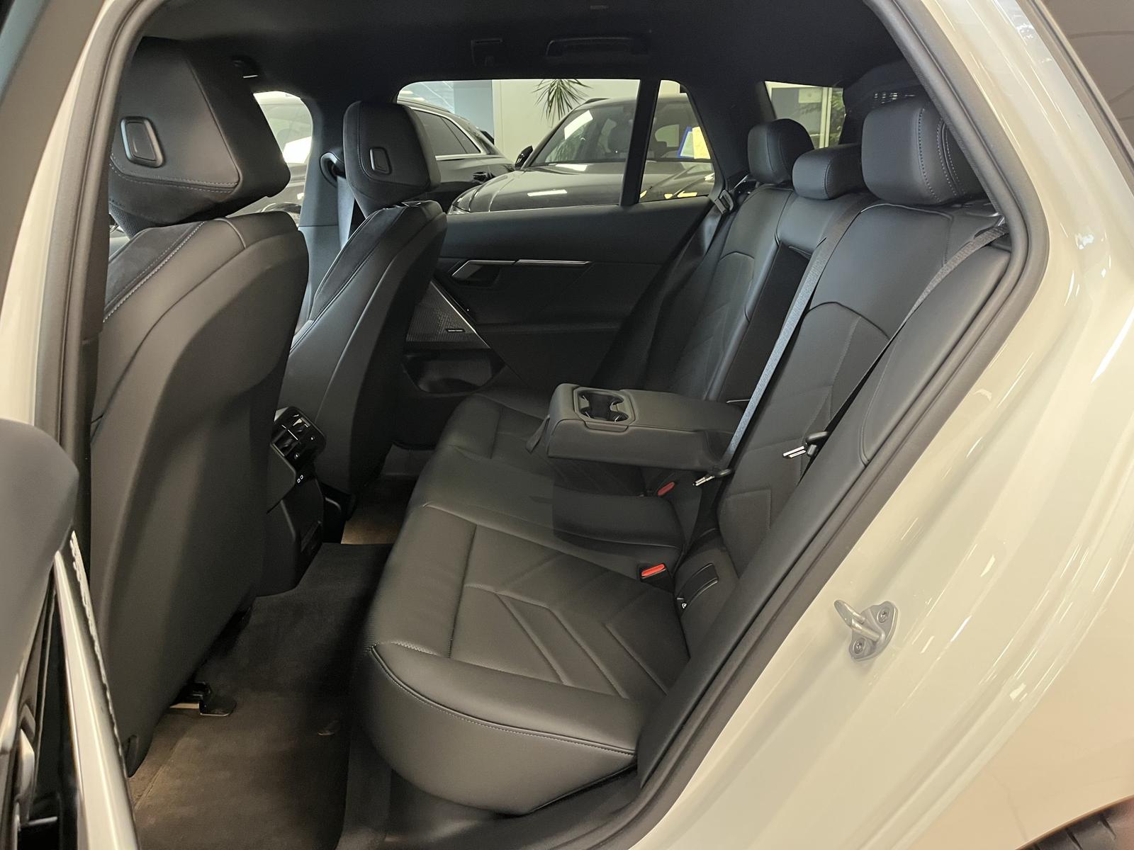 BMW 530 e M Sport*AHK*Leder*R-Cam*Harman-Kardon*ACC*