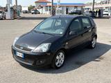 Ford Fiesta 1.4 TDCi 5p. Ghia NEOPATENTATI - Ford Fiesta Ghia mit Diesel-Antrieb