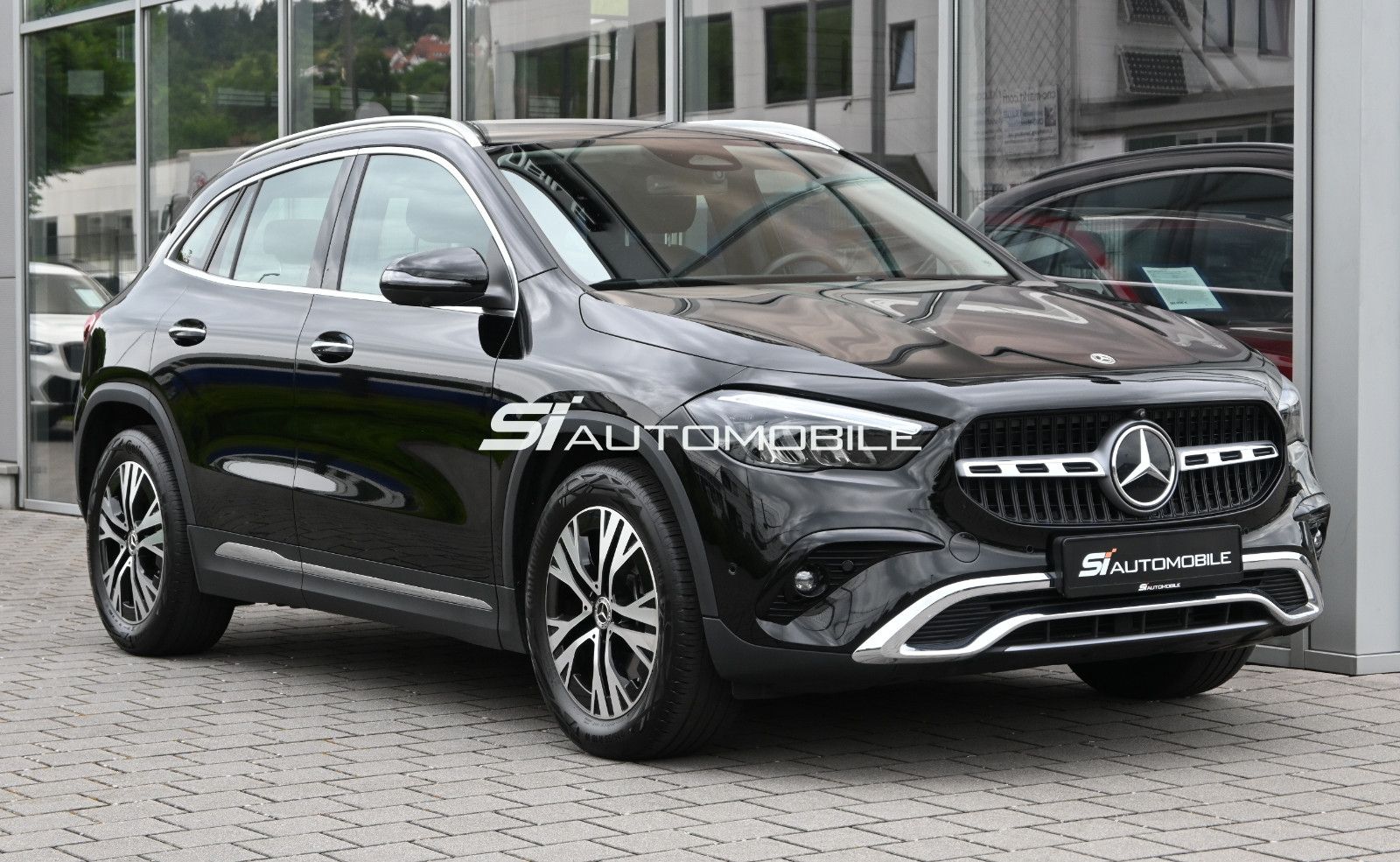 Fahrzeugabbildung Mercedes-Benz GLA 220 d 4MAT. Edition Progressive °ACC°AHK°360