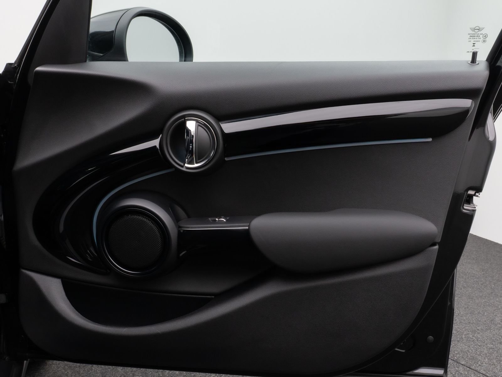 Fahrzeugabbildung MINI Cooper Trim Kamera DAB Komfort Leder Sport LED