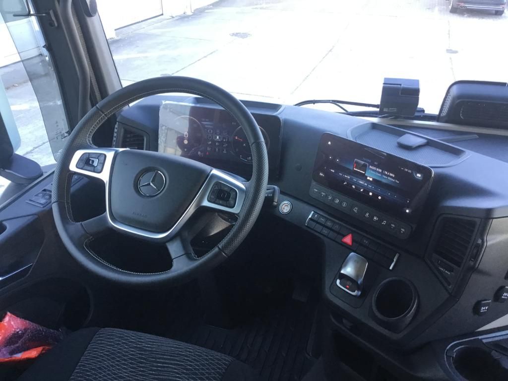 Fahrzeugabbildung Mercedes-Benz Actros 1848 LS SZM SZM+Kipphydraulik+L-Streamspa
