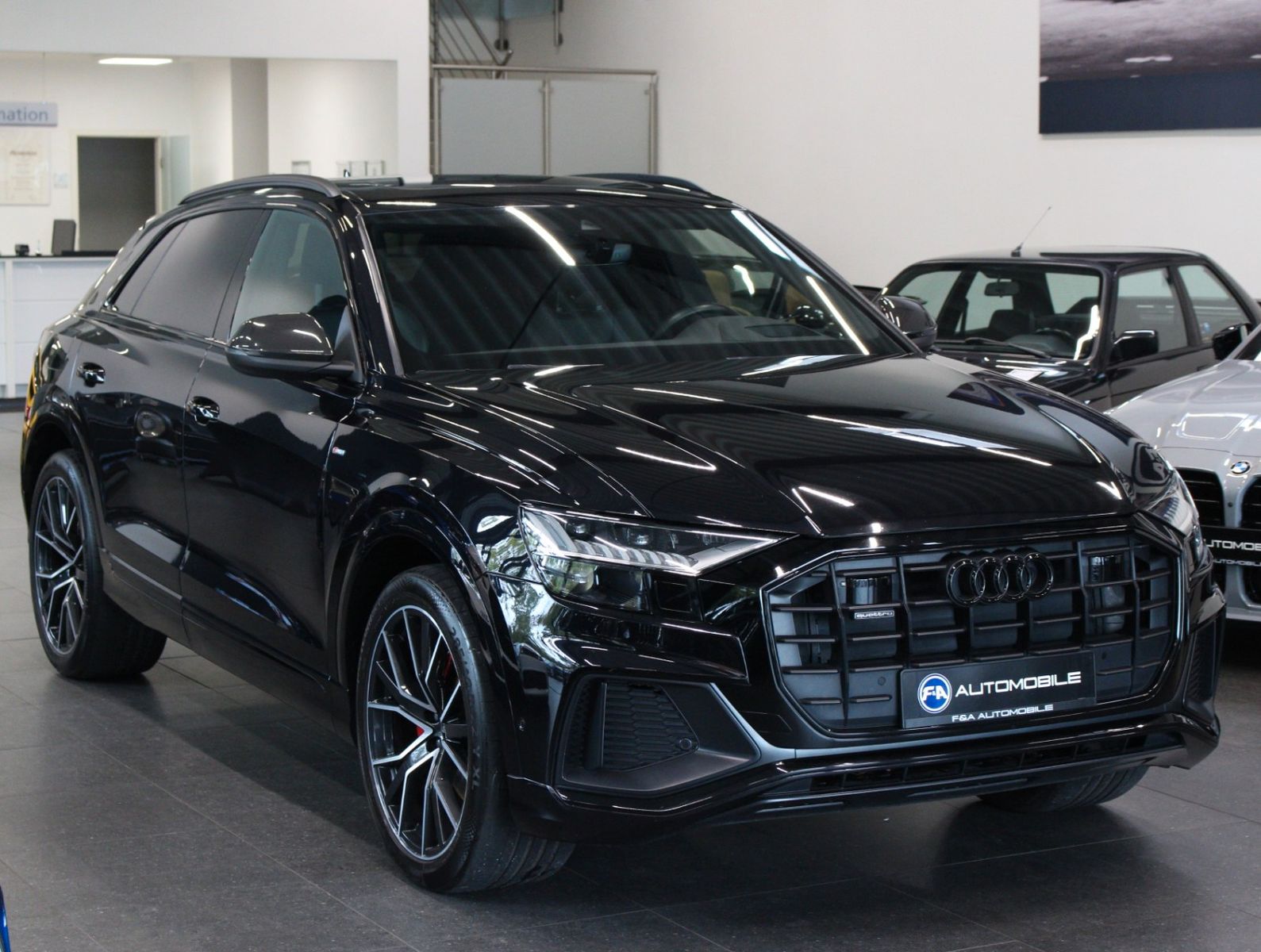 Fahrzeugabbildung Audi Q8 50 TDI quattro S Line Edition All Black+VOLL