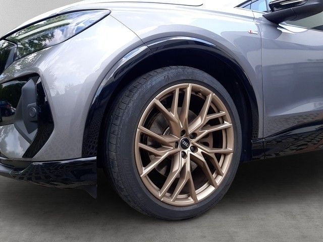 Fahrzeugabbildung Audi Q4 e-tron 40 S line edition one Matrix Wärmepump