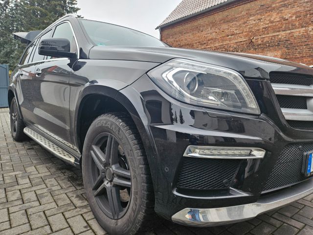 Mercedes-Benz GL 350 BlueTec 4Matic 1.Hand AMG P.8 xRäder