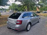 Skoda Octavia Combi Style Automatik /Navi /Top Zustand - Auto gebraucht