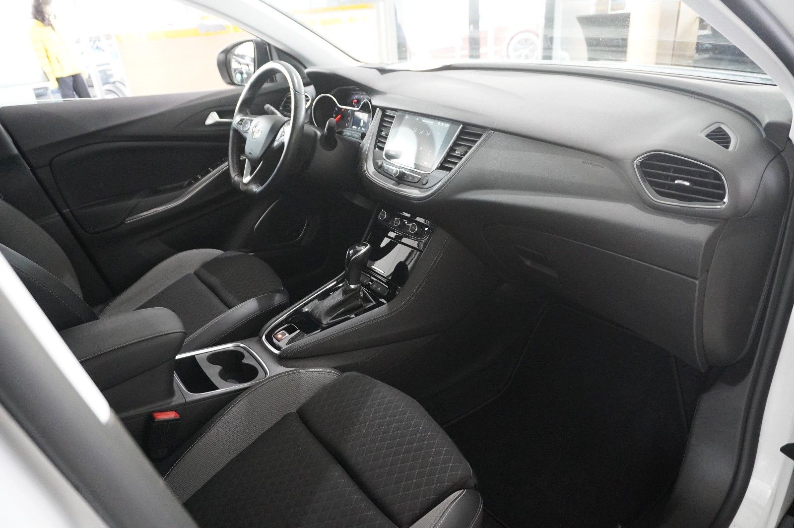 Fahrzeugabbildung Opel Grandland 1.5D ELEGANCE NAVI/LED/KAMERA/SPORT/SH