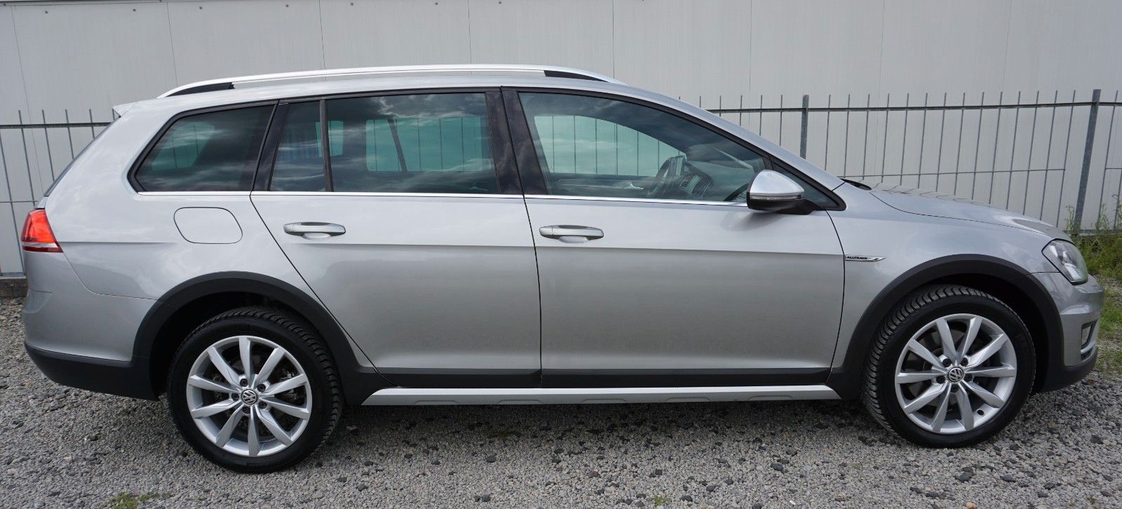 Fahrzeugabbildung Volkswagen Golf VII Alltrack, Variant, BMT, 4M,T.Leder,Navi