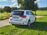 Mitsubishi Outlander 2.4 MIVEC PLUG-IN HYBRID 4WD Top Top - Mitsubishi Outlander von privat