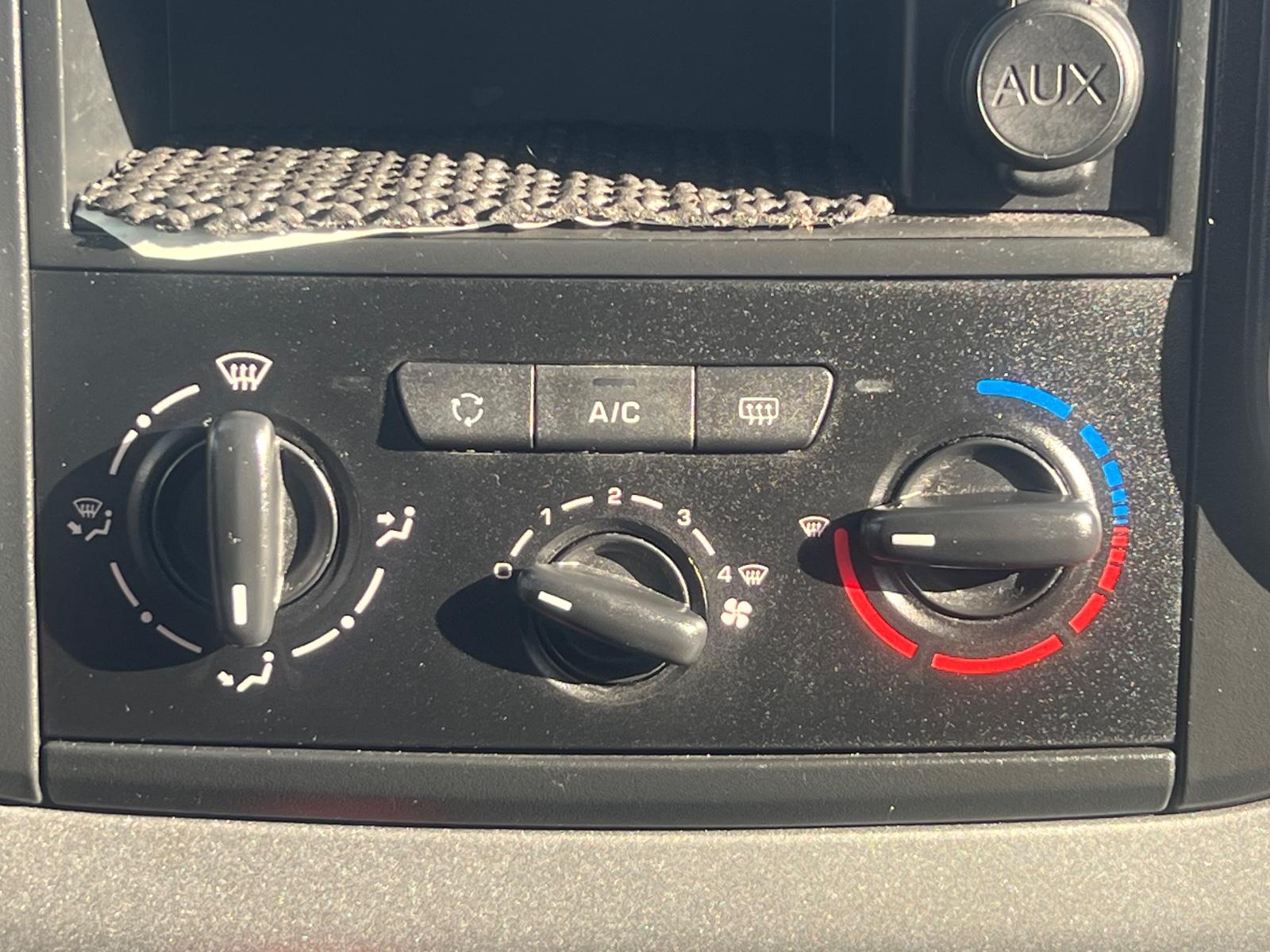Peugeot Partner Tepee Active Automatik SHZ Klima Tempoma