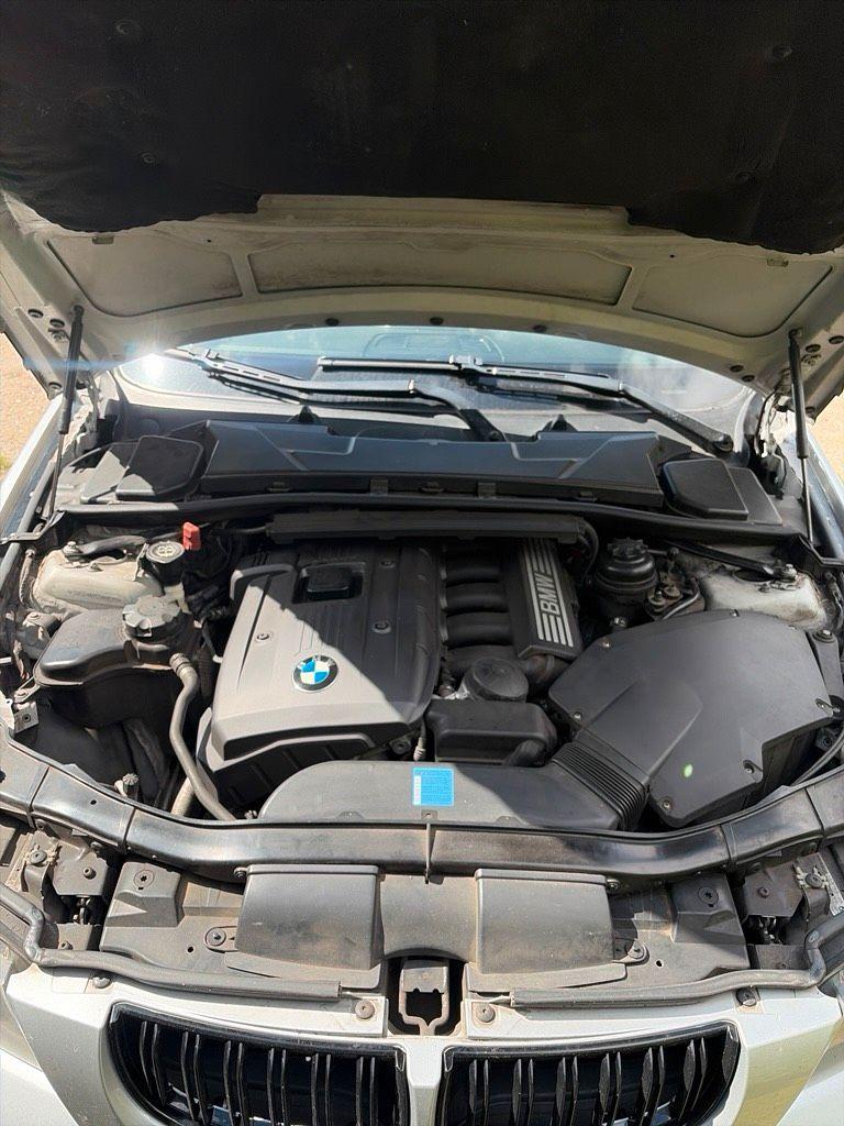 BMW 325 2006 — photo 10