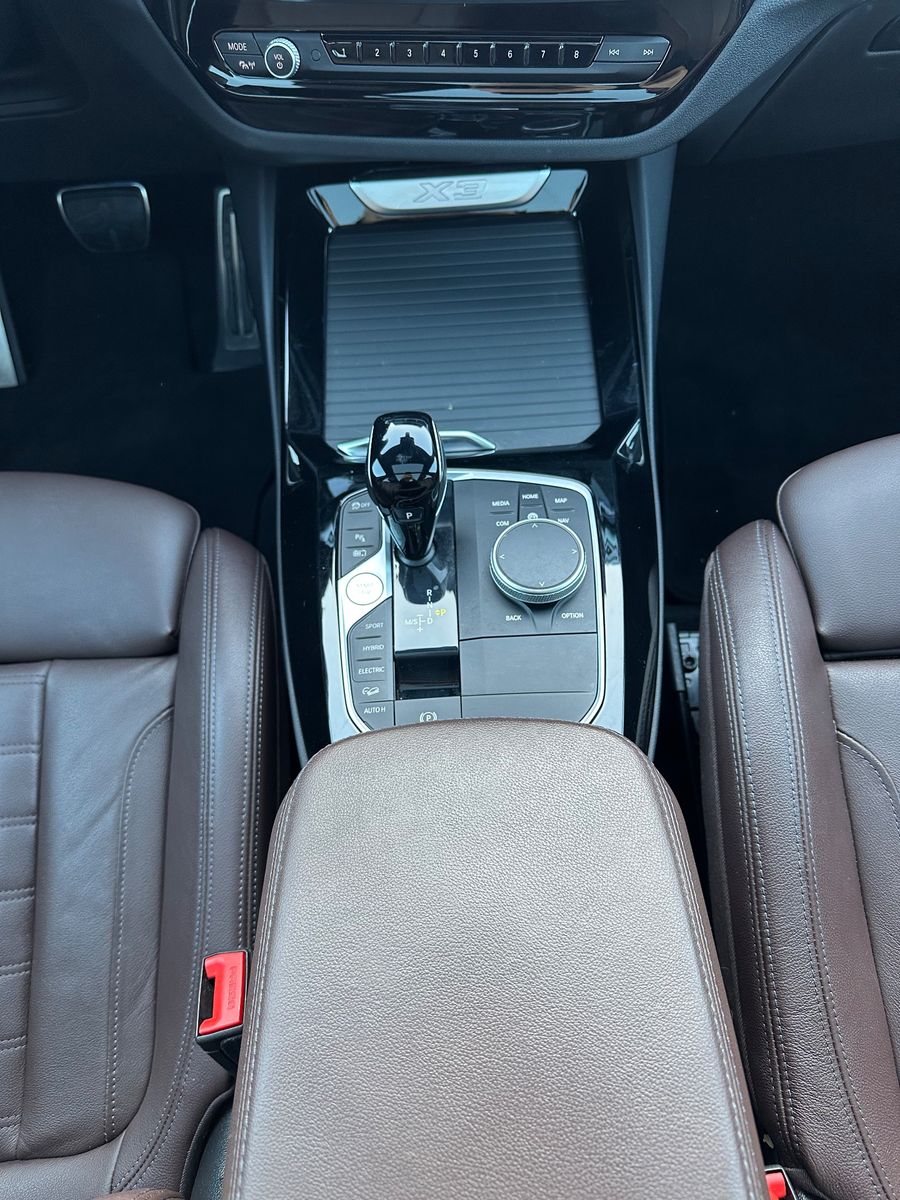 Fahrzeugabbildung BMW X3 xDrive30e M-Sport NAV+LED+PANO+KAMERA+19ZOLL