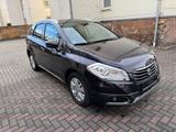 Suzuki SX4 S-Cross/4x4/Panorama/Kamera/Leder/Xenon - gebrauchte Suzuki SX4 aus dem Jahr 2015